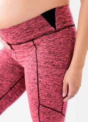 Our under-belly maternity leggings with pockets are ideal all the way through pregnancy with our elastic panel at the waist and ultra-soft fabric in peppered pink.